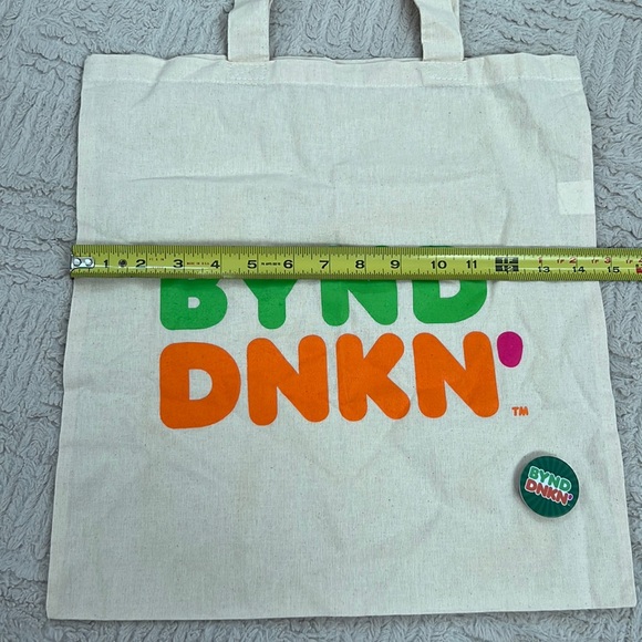 Dunkin Donuts BYND DNKN reusable tote bag and pop socket bundle New - Picture 14 of 16
